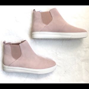 Blondo Baxton Waterproof Blush Sneakers